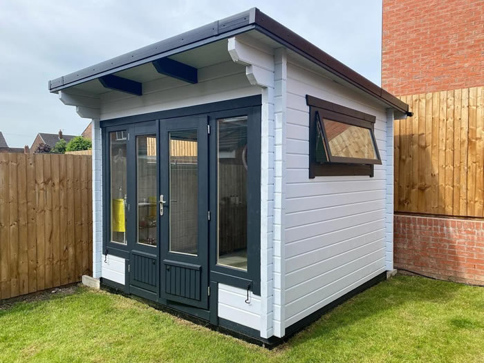 Compact 2x2 metre log cabin