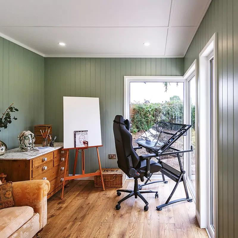 Creative studio benefiting from large cabin windows