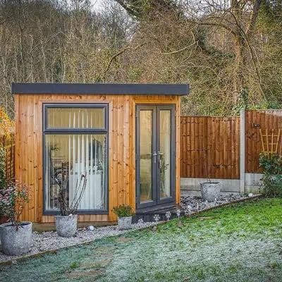 Garden building within a conservation area