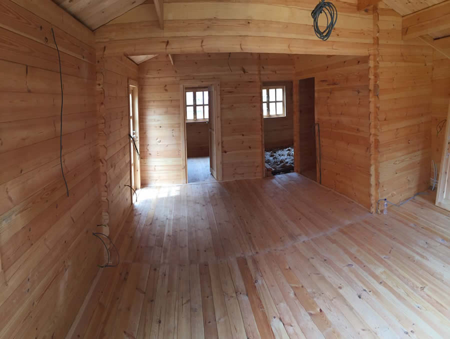 Brooklyn Plus Log Cabin